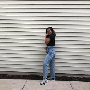 Meet your Posher, Adeline